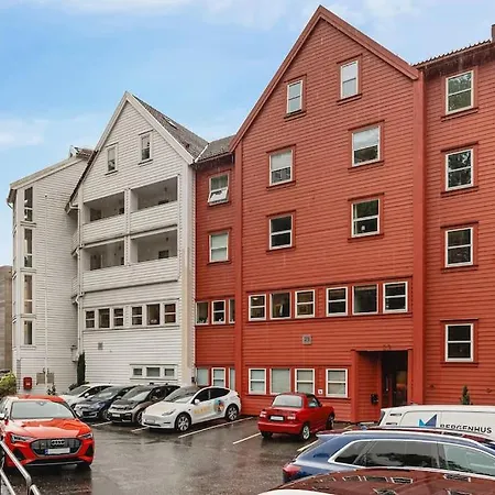Dinbnb I Historical Seaside Apt I 500m To Bryggen - Value Apartmán